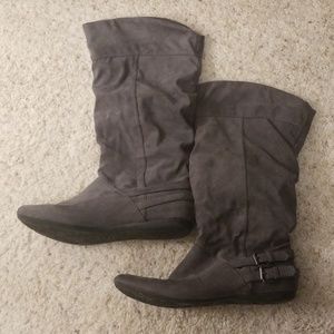 Grey boots